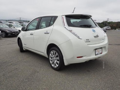 2015 Nissan LEAF 4dr HB S Glacier White, Beverly, MA