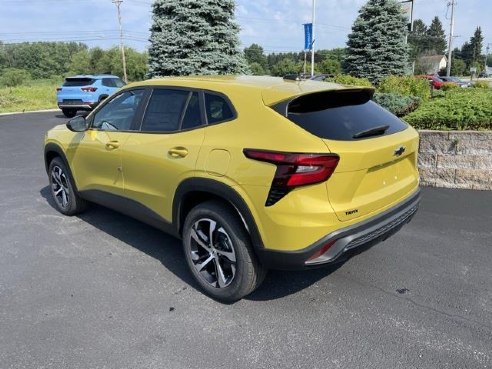 2024 Chevrolet Trax 1RS Yellow, Mercer, PA