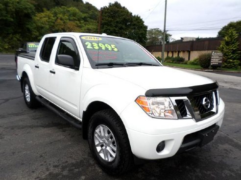 2018 Nissan Frontier SV Crew Cab 5AT 4WD White, Johnstown, PA